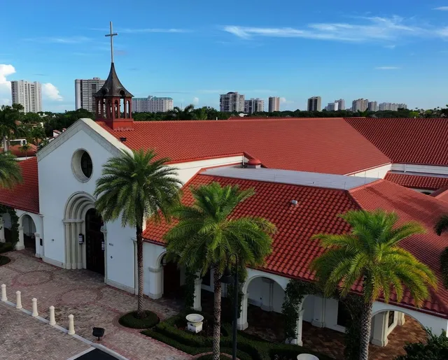 Saint William Catholic Church Wedding Venue — Naples, FL Saint William Catholic Church wedding venue — white façade and bell tower framed by palms in Naples, Florida