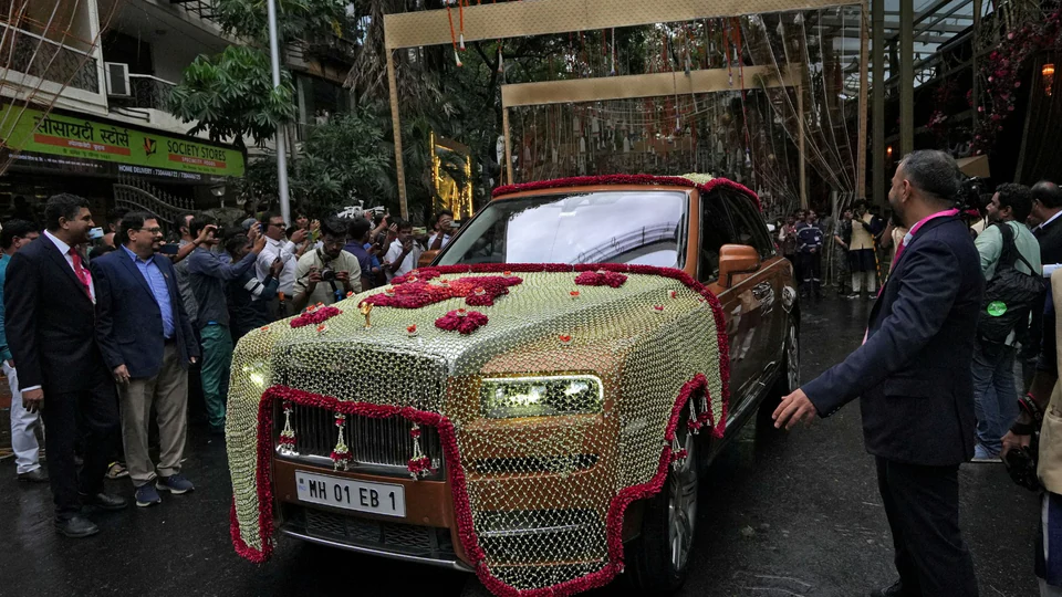 Anant Ambani Radhika Merchant Decorated Rolls Royce Wedding Car Anant Ambani and Radhika Merchant decorated Rolls Royce floral wedding car in Mumbai