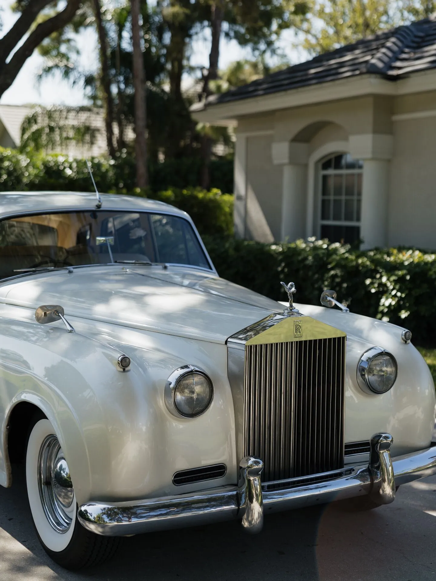 Classic Rolls-Royce Silver Cloud grille detail at Naples vintage wedding car rental